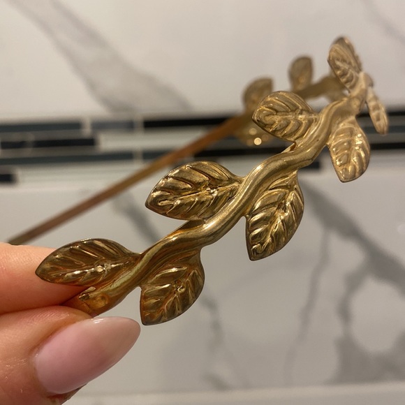 GOLD METAL LEAF HEAD ORNEMENTS - HEADBANDS - Picture 3 of 4
